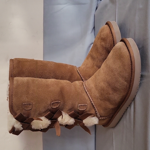 Koolaburra by UGG Suede Bow Boots WO's Size 5 - Picture 2 of 9